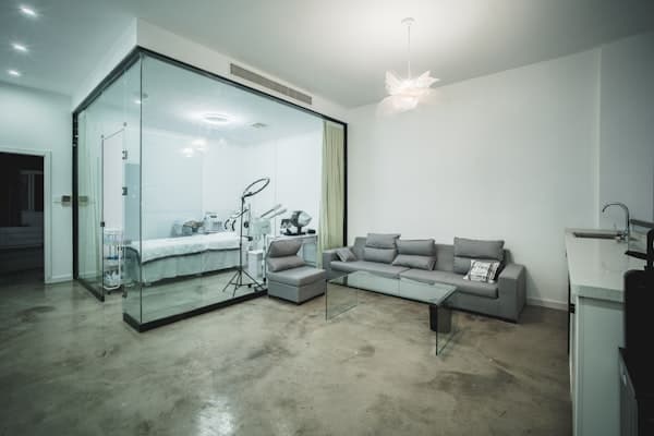 Patient lounge and recovery space