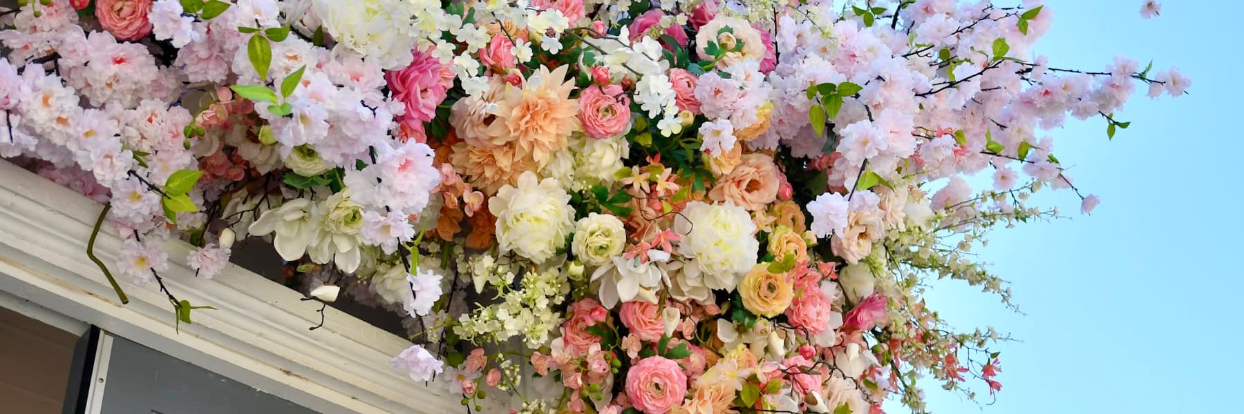 Floral wedding decor