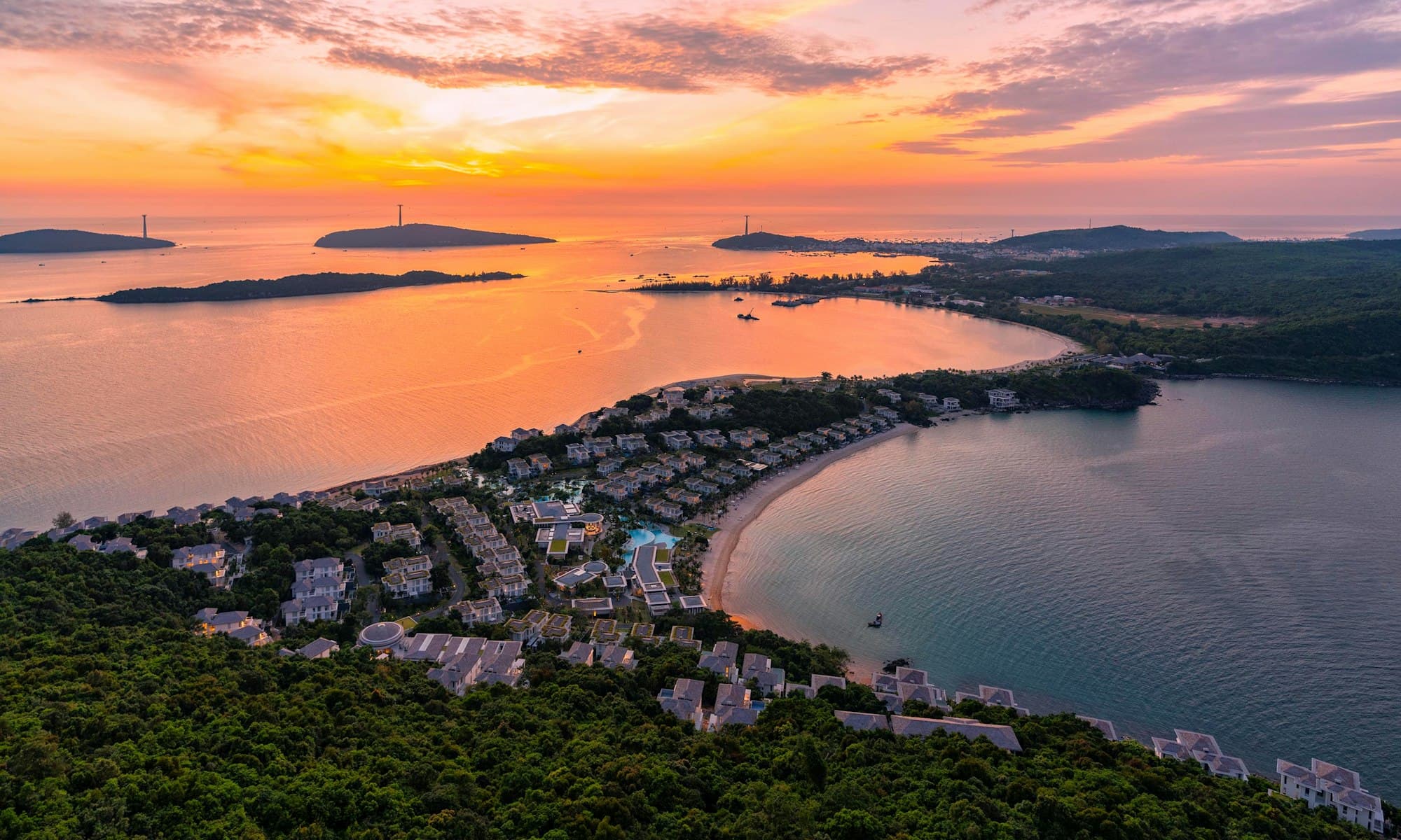 Coastal luxury waterfront